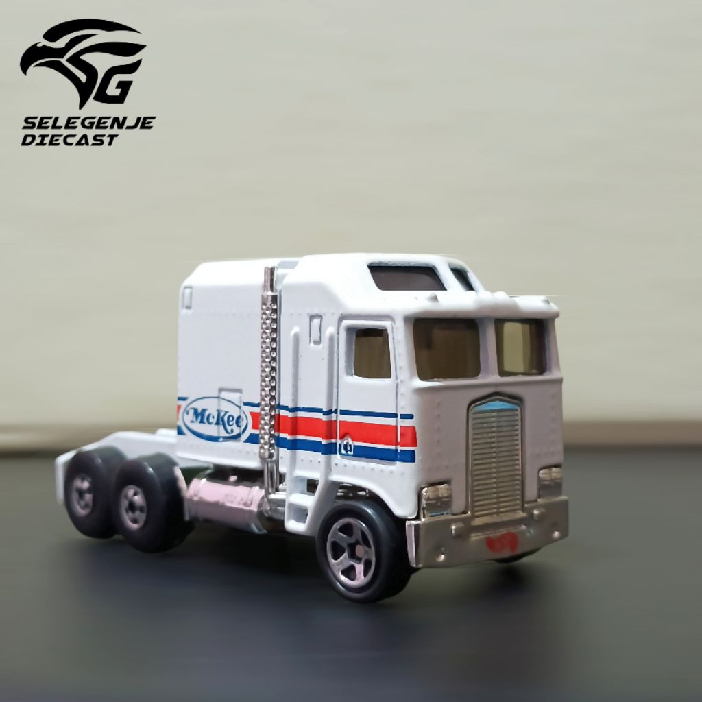 Hot Wheels Giftpack Thunder Roller Little Debbie