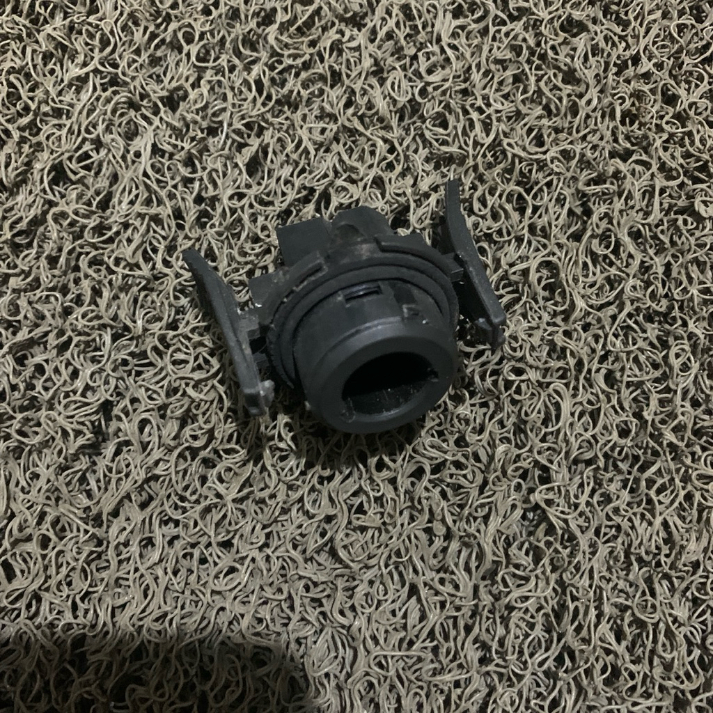 soket lampu sein depan 2 pin original BMW E36 318i 320i 323i