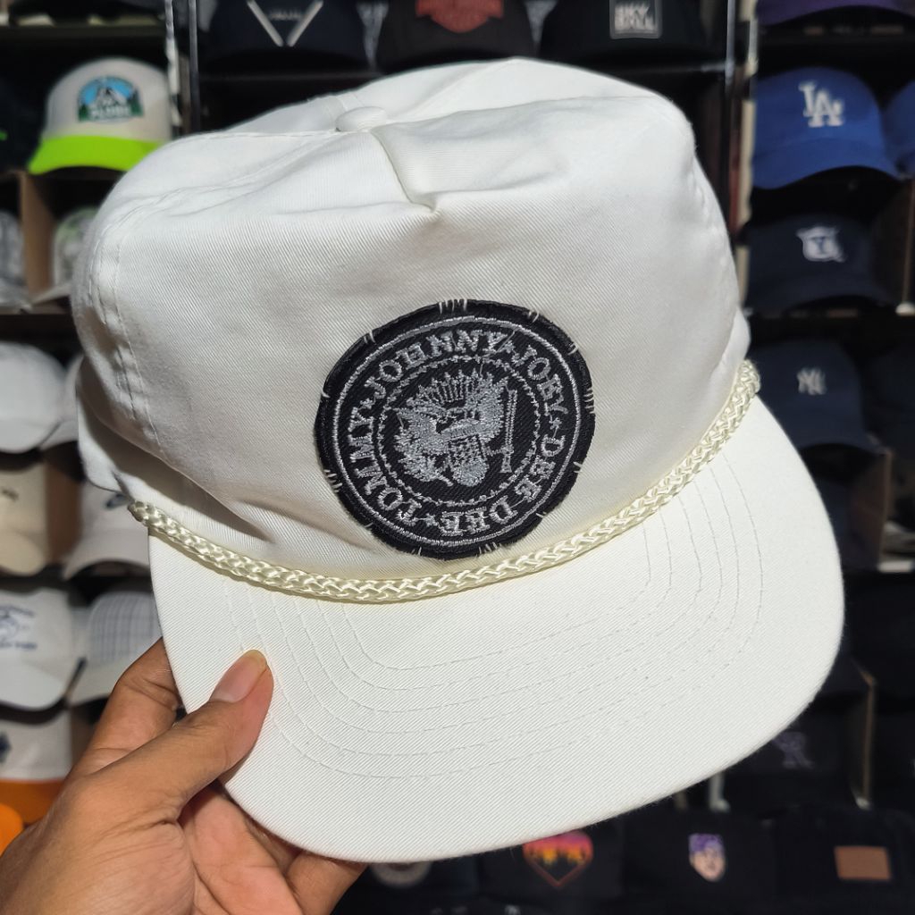 Topi vintage ropehat OTTO patch ramones costum