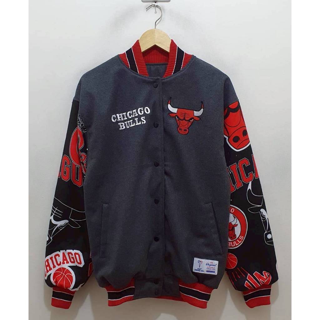 VARSITY JAKET BASKETBALL CHICAGO ON HAND GREY