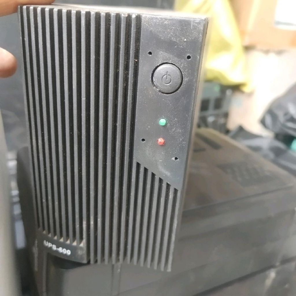 UPS 600VA 300w Tanpa Baterai