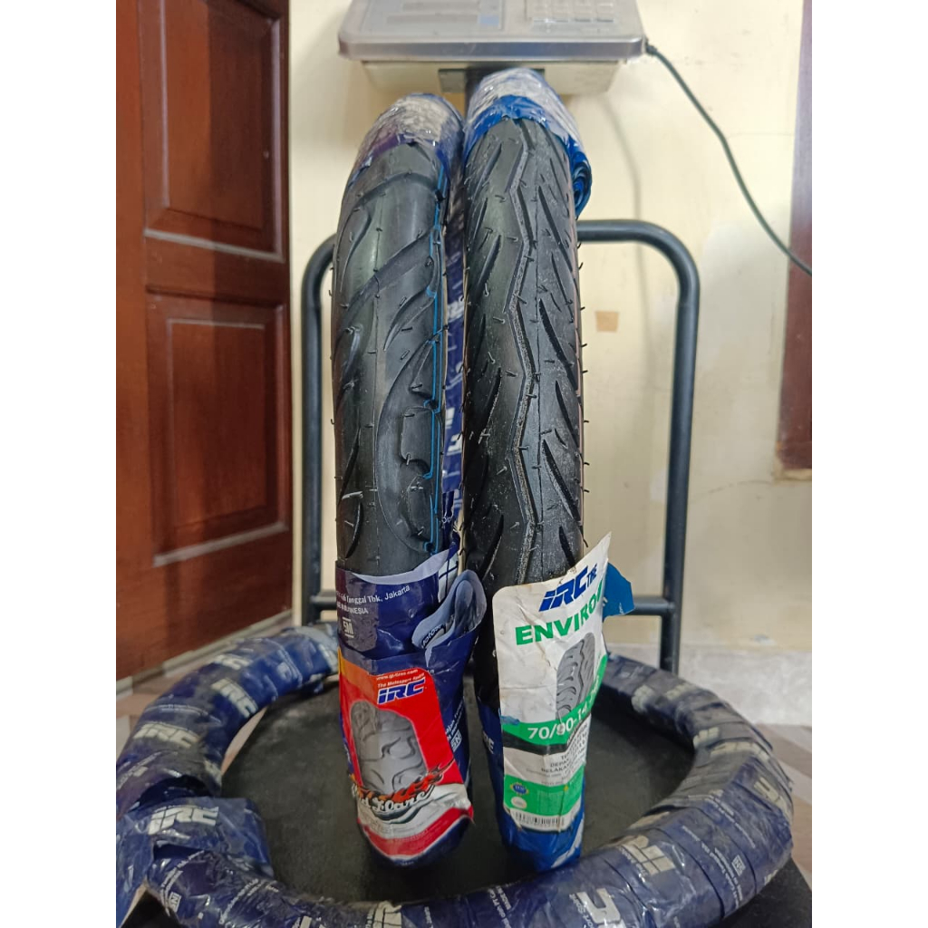 PROMO BAN LUAR SNI IRC 70/80-14 DAN 70/90-14 RING 14 TUBETYPE UNTUK BAN MOTOR METIC PRODUK STOK LAMA