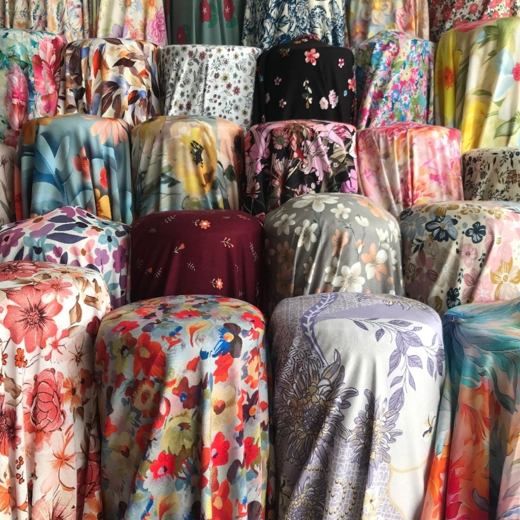 kain katun rayon Visvose motif bunga ~ kain katun rayon motif bunga kecil ~ katun rayon motif digita