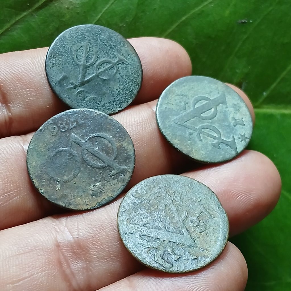 Koleksi Temuan Penyelam Sungai Borongan 4 Biji Koin Kuno VOC