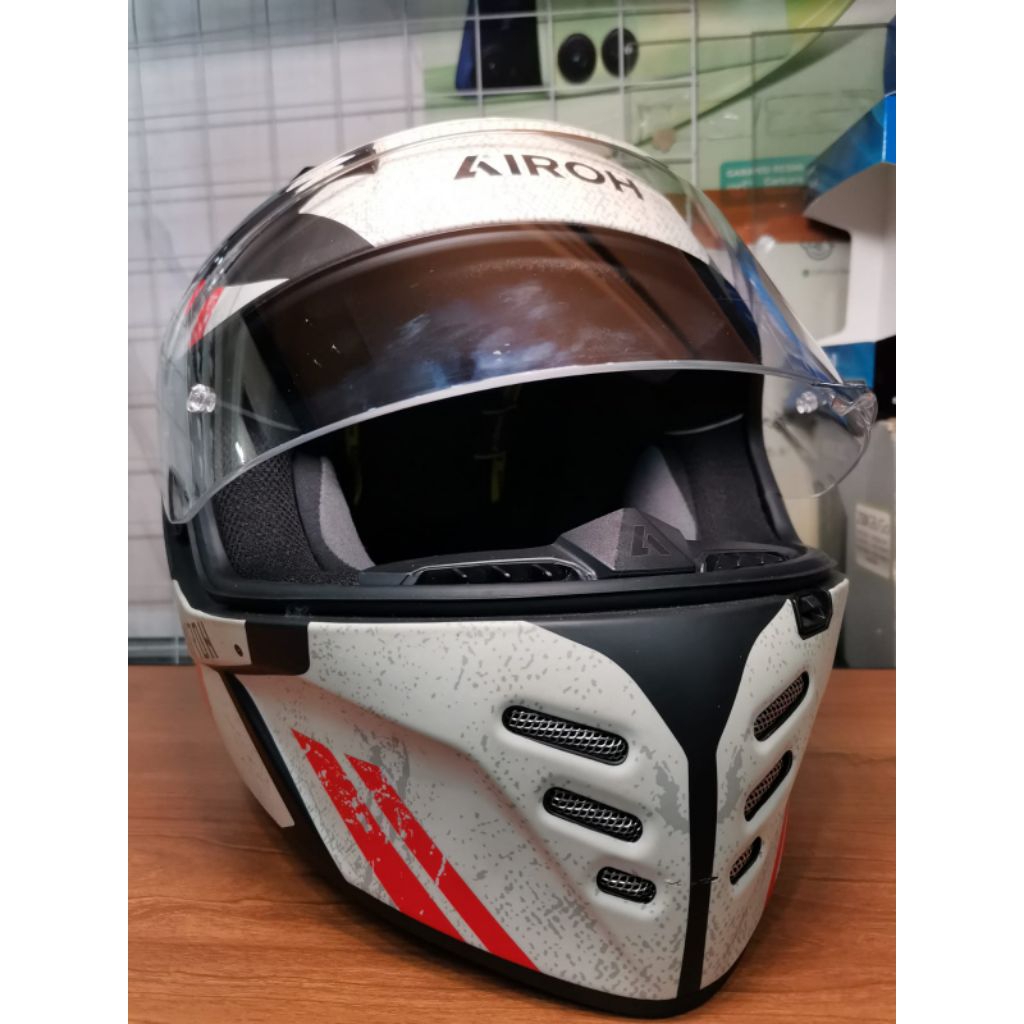 AIROH Connor Omega UK