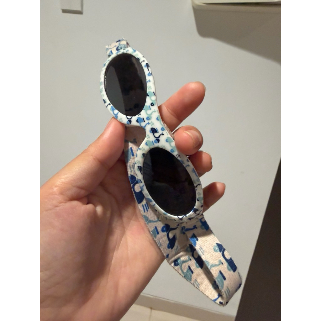 PRELOVED KACAMATA BERJEMUR BAYI