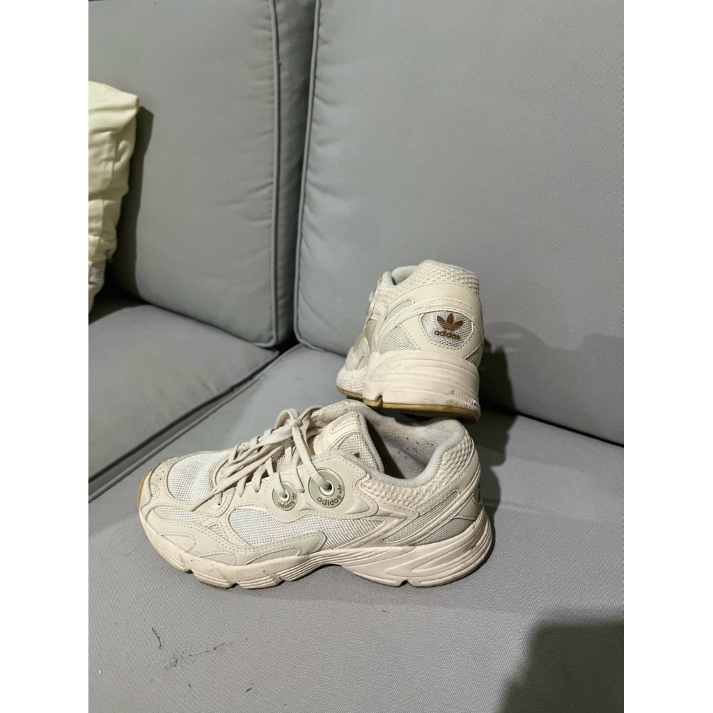 Preloved - sepatu Adidas ASTIR W (ORI)