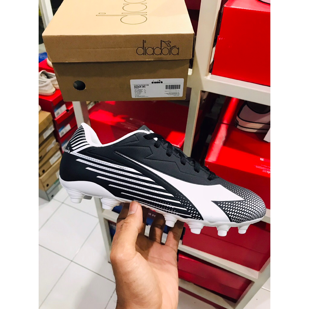 BIG SALE DIADORA PICHICI BLACK WHITE [DIAX15320905] ORIGINAL SEPATU MINI SOCCER/SEPAK BOLA/SNEAKERS