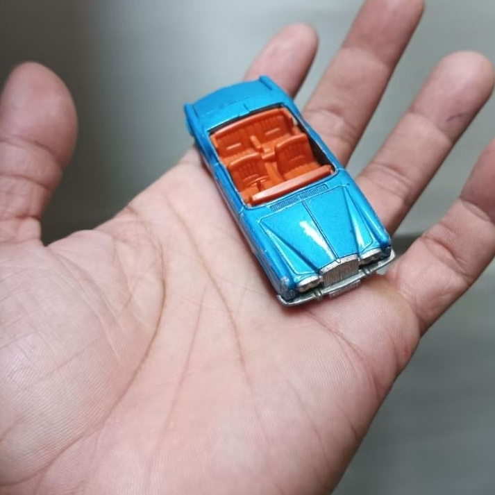Matchbox Lesney 1969 Roll Royce Silver shadow coupe , Made in England - Loose, lecet, tidak mulus, m