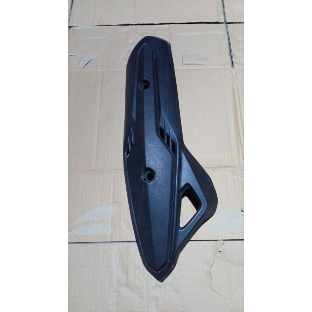 tutup knalpot Vario 125 kzr ori