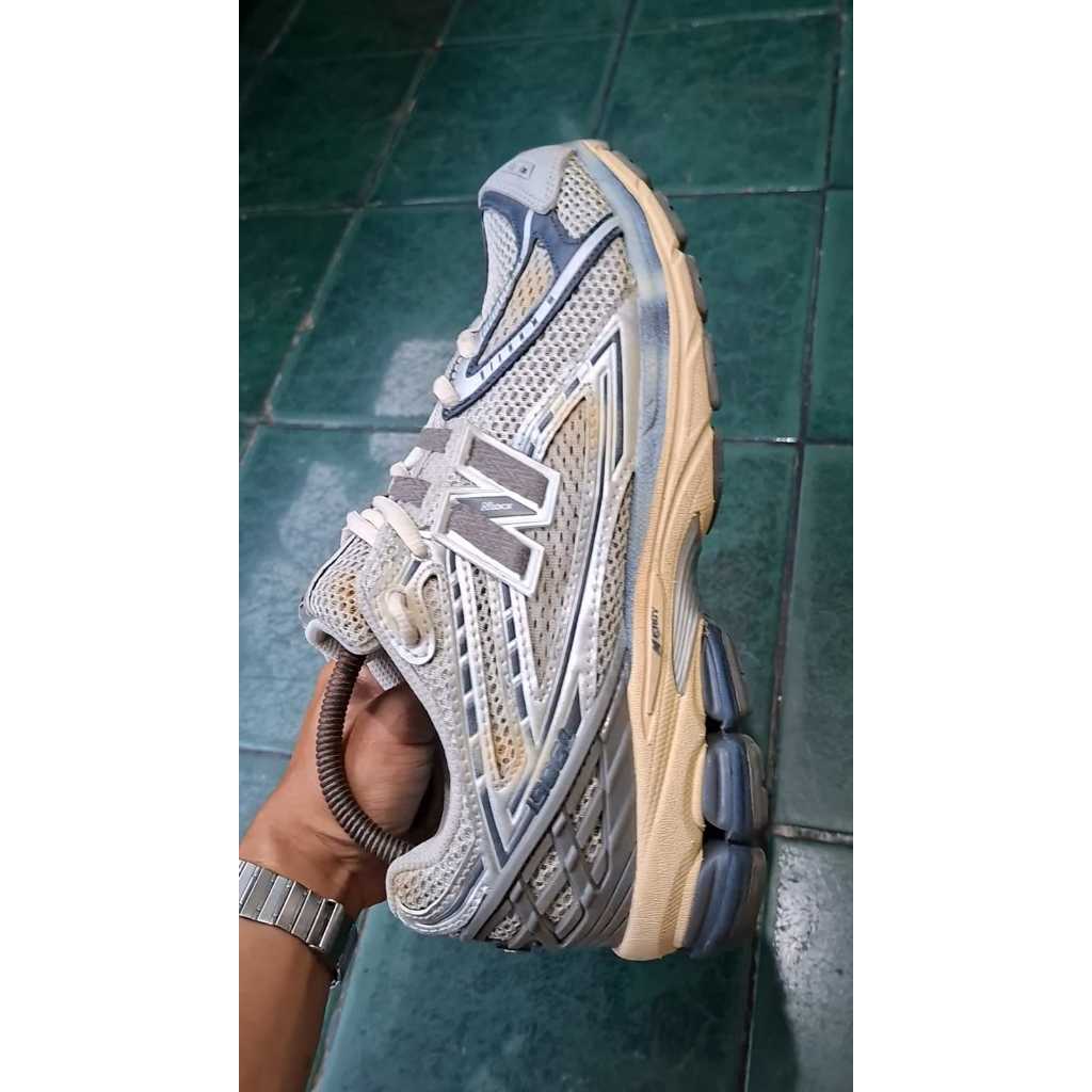 Sepatu Running New Balance NB Size 43/27,5