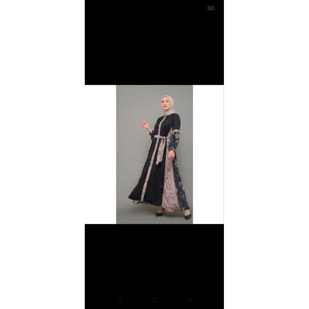 Nada Puspita floral new as is  revelry pattern black size S