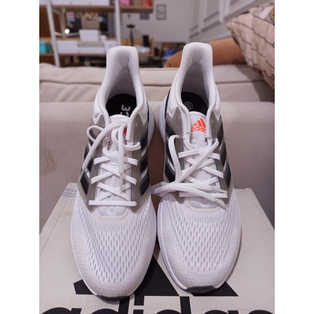 SEPATU ADIDAS RUNNING COURSE A PIED - WHITE