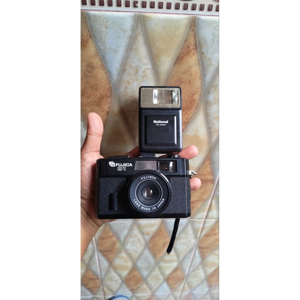 kamera analog Fujica M1