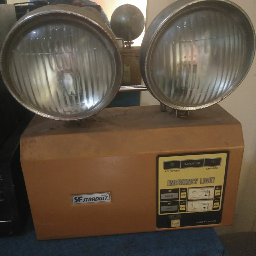 JAPAN lampu emergency mata kucing