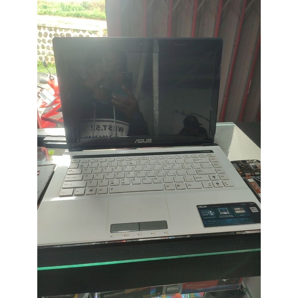 Asus  core i5 gen 7 tidak ada minus