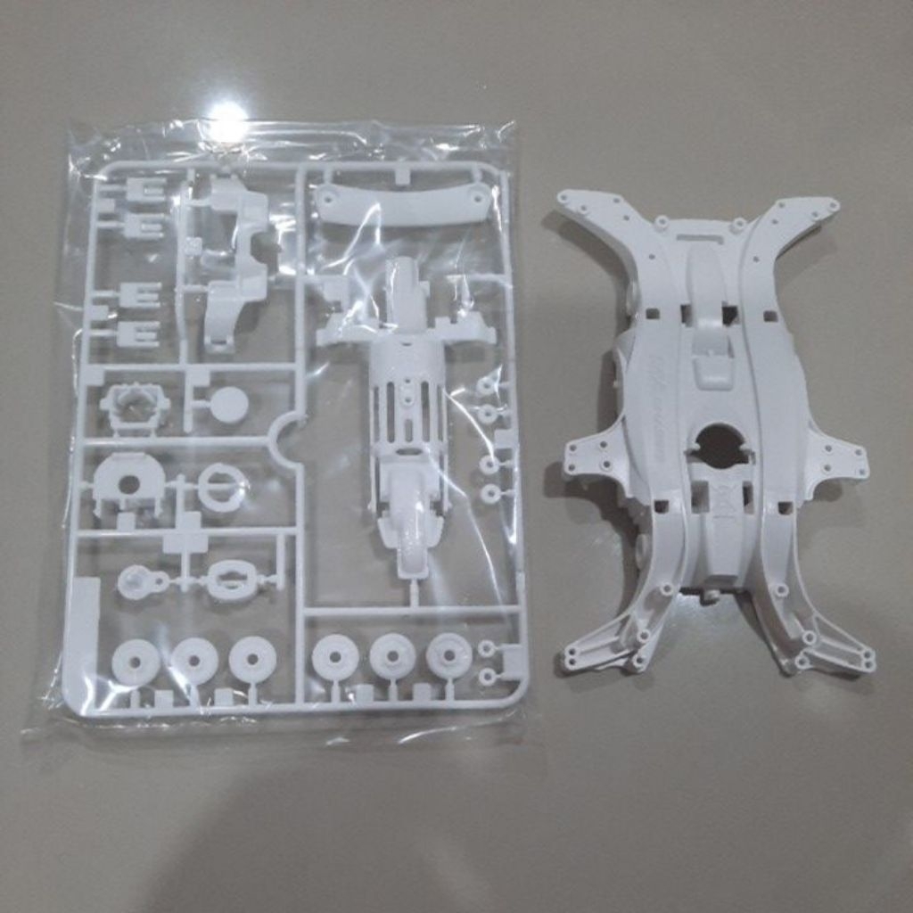 Chassis MA Putih + Gearbox MA Putih Ori Tamiya