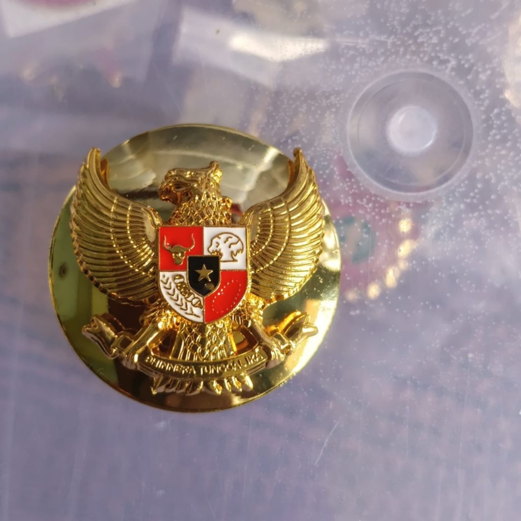 PIN GARUDA MAGNET MODEL BULAT UKURAN 3,5 - LENCANA GARUDA PANCASILA
