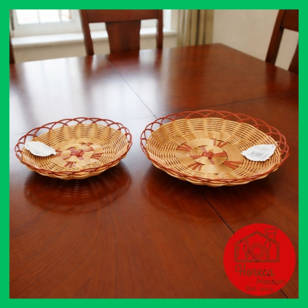 Sajian Keranjang buah atau piring buah anyaman kawat balut plastik