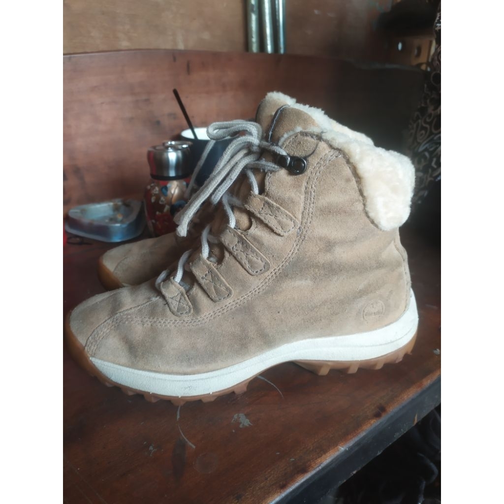 sepatu second outdoor timberland 43/27,5