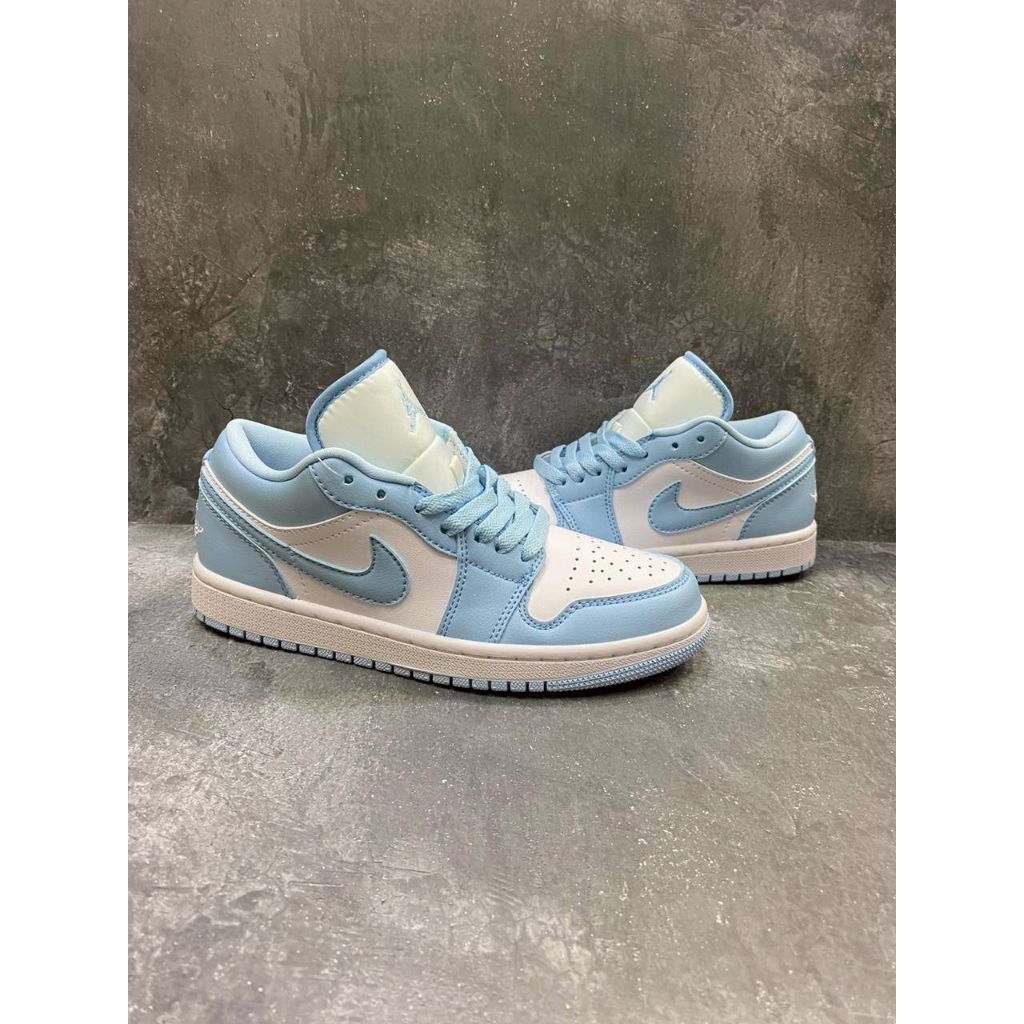 sepatu wanita jordan blue