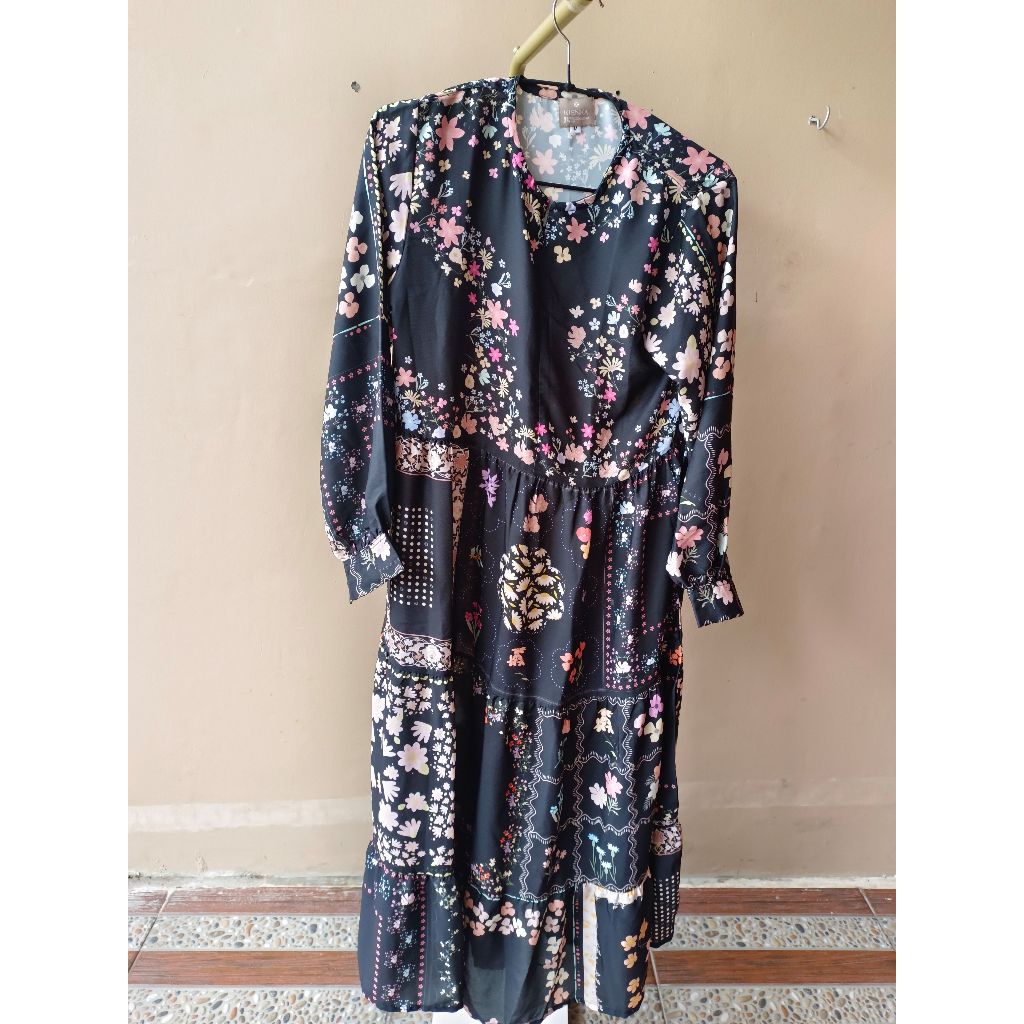 Preloved - Gamis KIENKA Size M, batik motif - Black