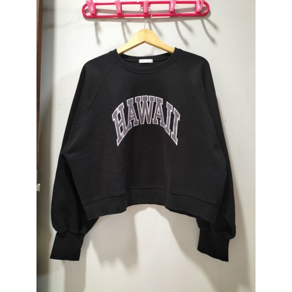 CREWNECK CN CROP HITAM OVERSIZE BOXY TANGAN BALON SWEATER CN HITAM CROP OVERSIZE PL