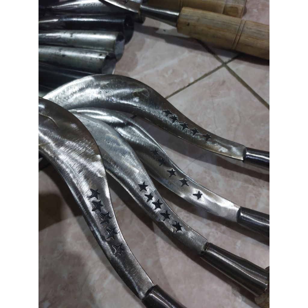 alat berkebun tradisional sabit rumput super tajam baja asli ori bintang lima khas madura