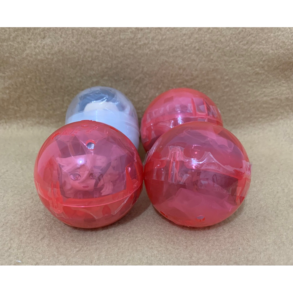 Onemutan & Suwarasetai Demon Slayer Hakuji, Douma, Giyu Mini Figure Gacha Trinkets