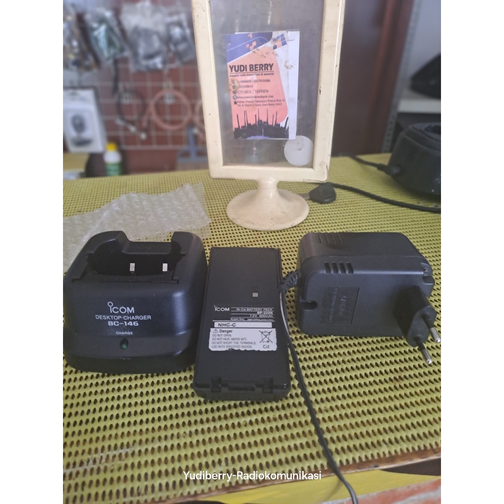 Charger Ht Icom V8 Normal Mulus Bonus Baterai IC-V8 Awet Desktop Icom V8 Asli Casan Icom V82