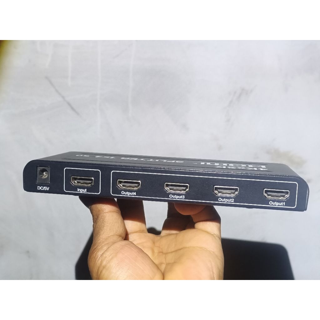 jual splitter HDMI 4k x 2k 4 port bekas cukup bagus