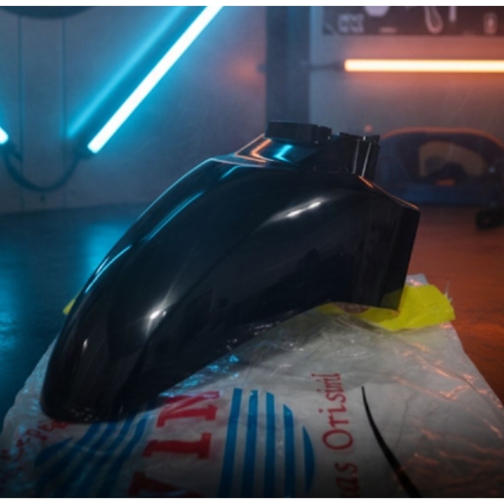 WIN Spakbor Slebor sepakbor Depan HITAM Honda Stylo 160 ( FRONT FENDER STYLO 160 HITAM ) WIN