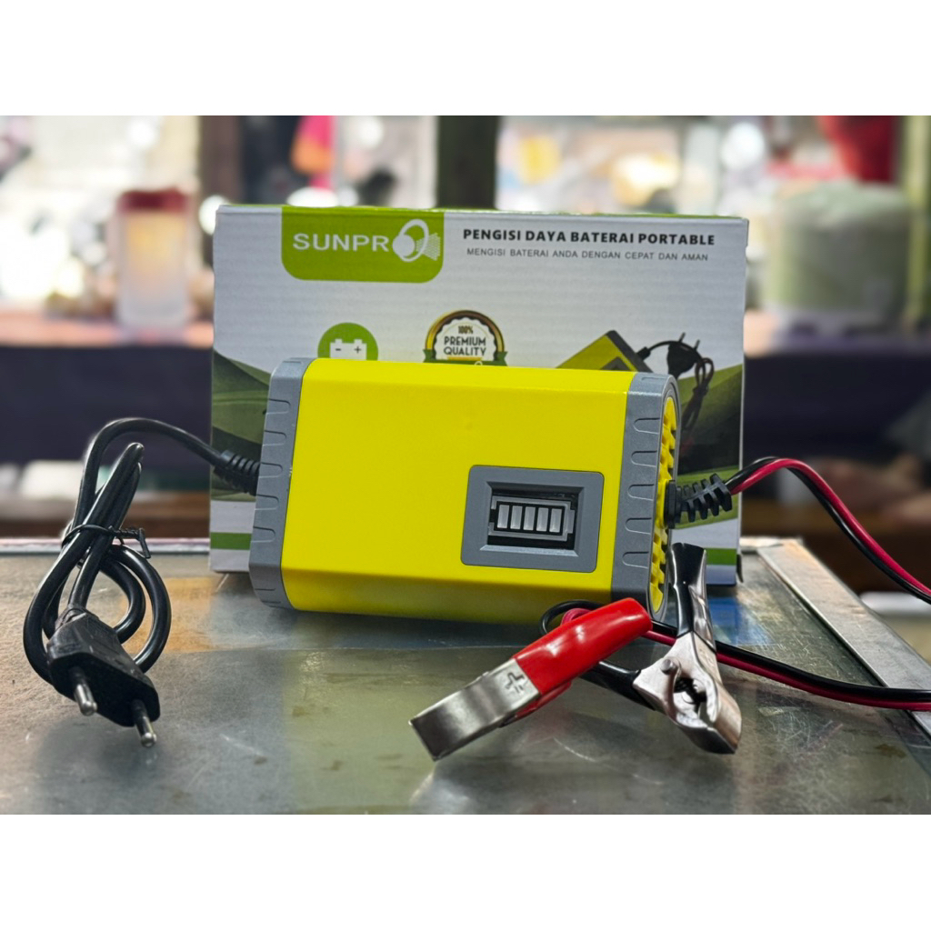 SUNPRO Charger Aki 12V 2A – Pengisi Daya Baterai Motor & Mobil Portable