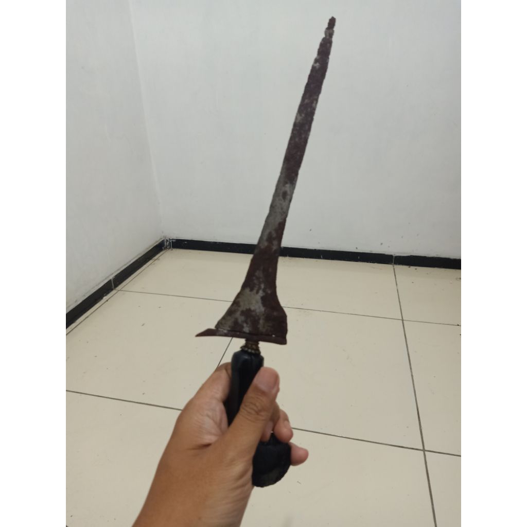 Keris Sepuh Lokasian Pulanggeni Lurus