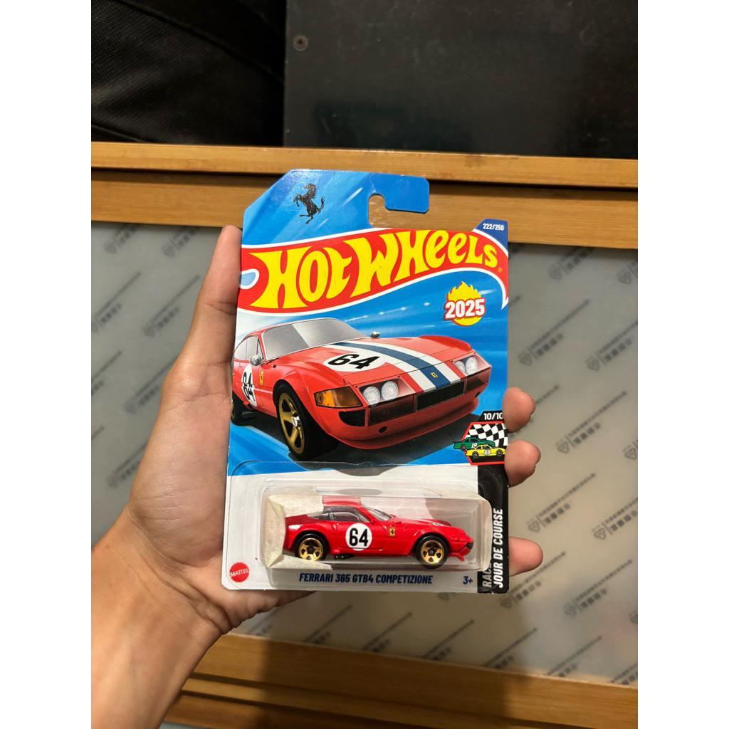 Hot Wheels Ferrari 365 GTB4