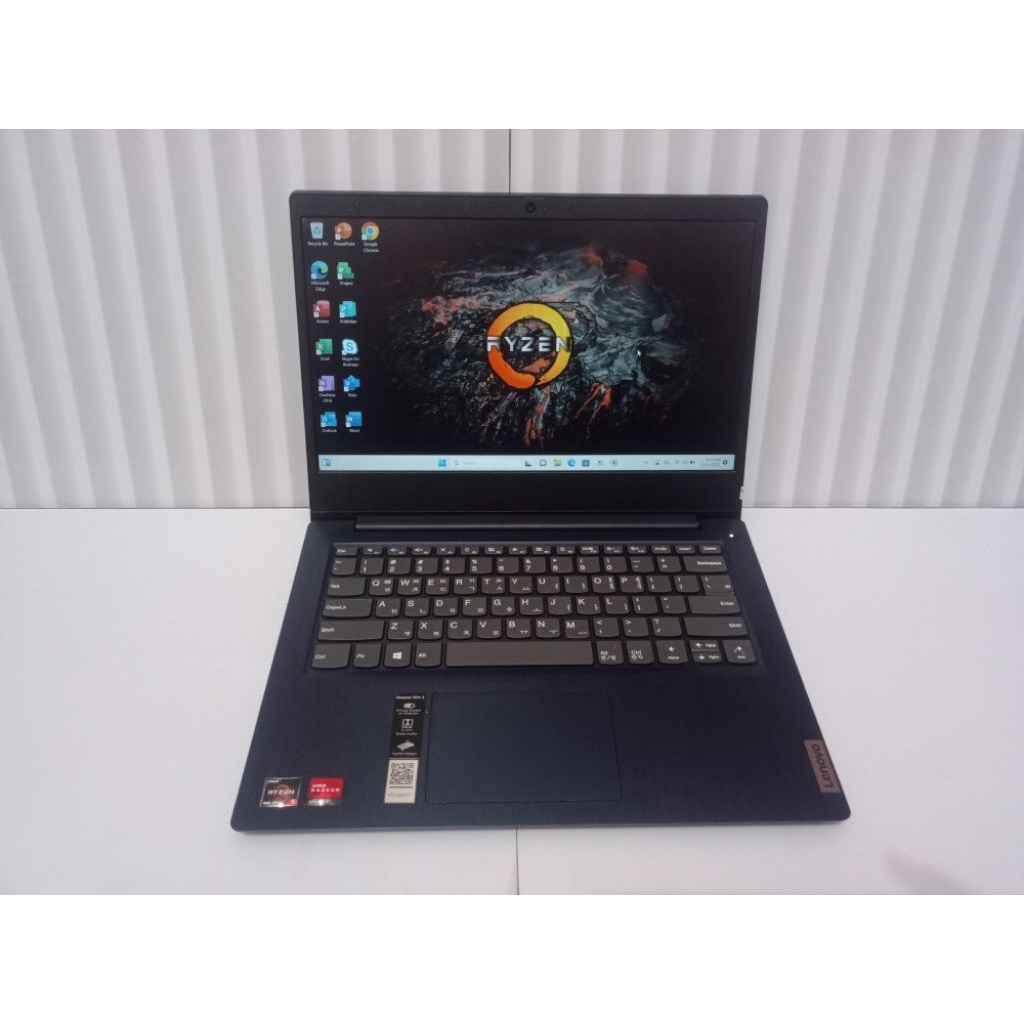 Lenovo Ideapad slim 3 ryzen 5-4500U