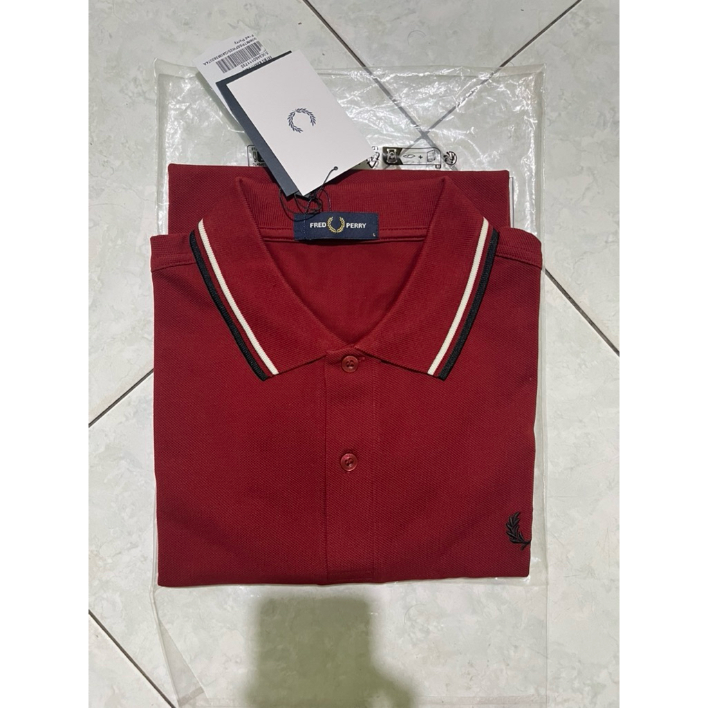 FRED PERRY  TWIN TIPPED FRED PERRY SHIRT BRNTRED/ECR/BLK