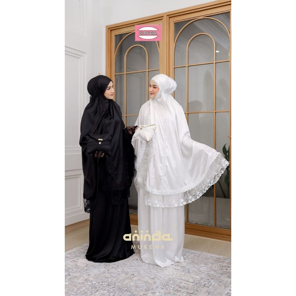 MUKENA ANINDA BY SAYRA Mukena Jumbo Armani Silk Putih Hitam