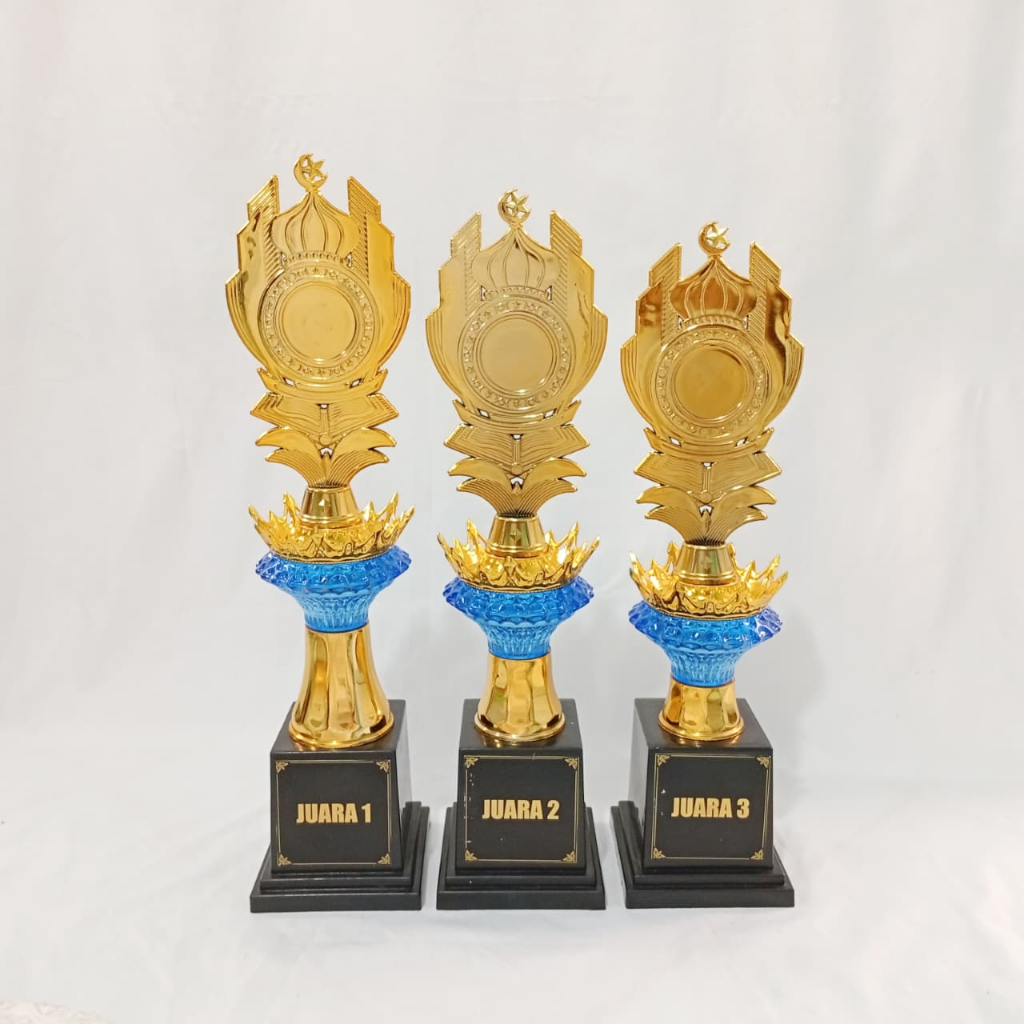 Piala set isi 3 cup bening kaca piala kejuaraan