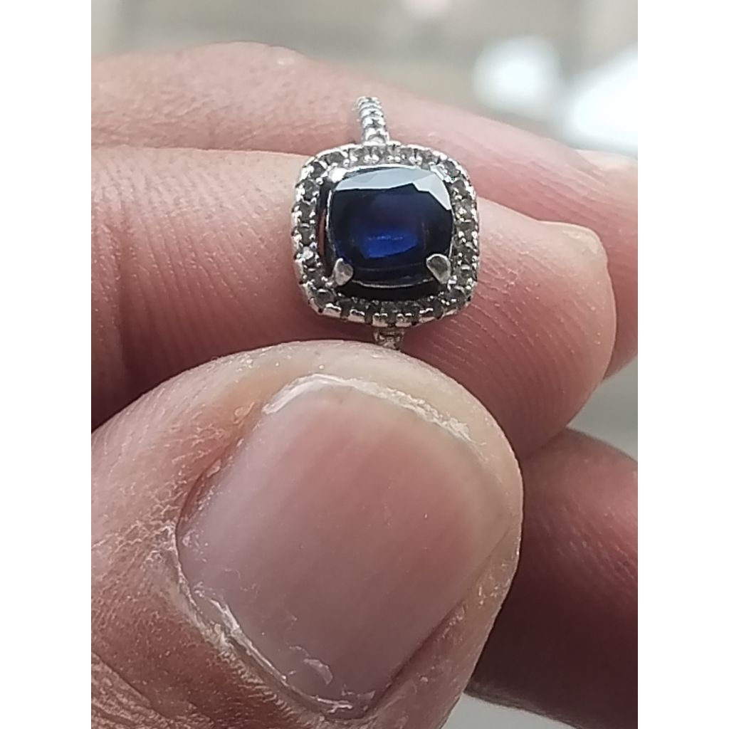 Blue safir (Royal Blue) srilanka natural memo MGL