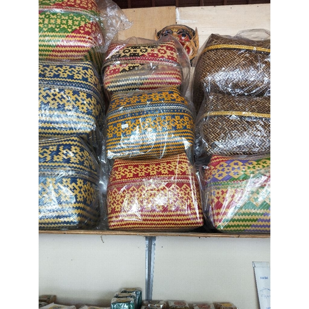 sokasi/keben warna warni