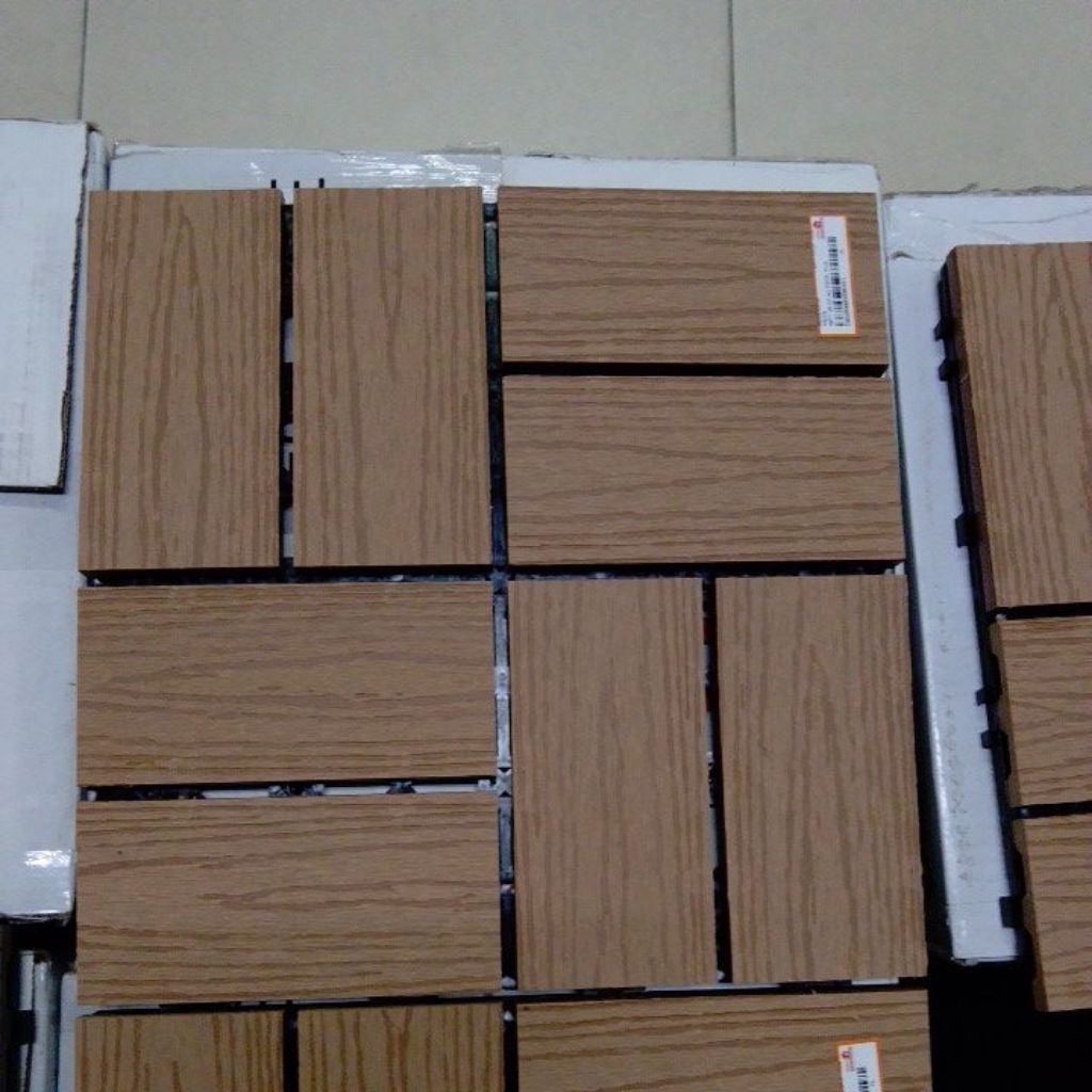 WPC DECK TILE