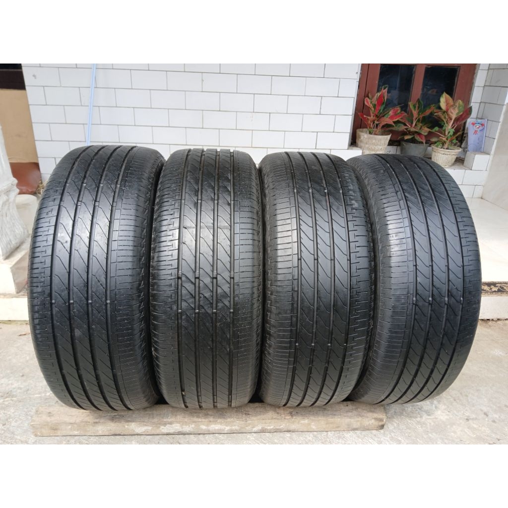 Ban Bridgestone 95% 215/55 R17