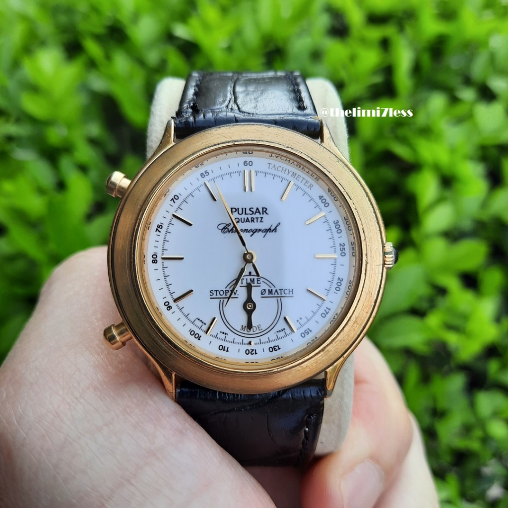 Jam tangan Pulsar quartz chronograph tachymeter gold tone ref V691 - 7010 R1