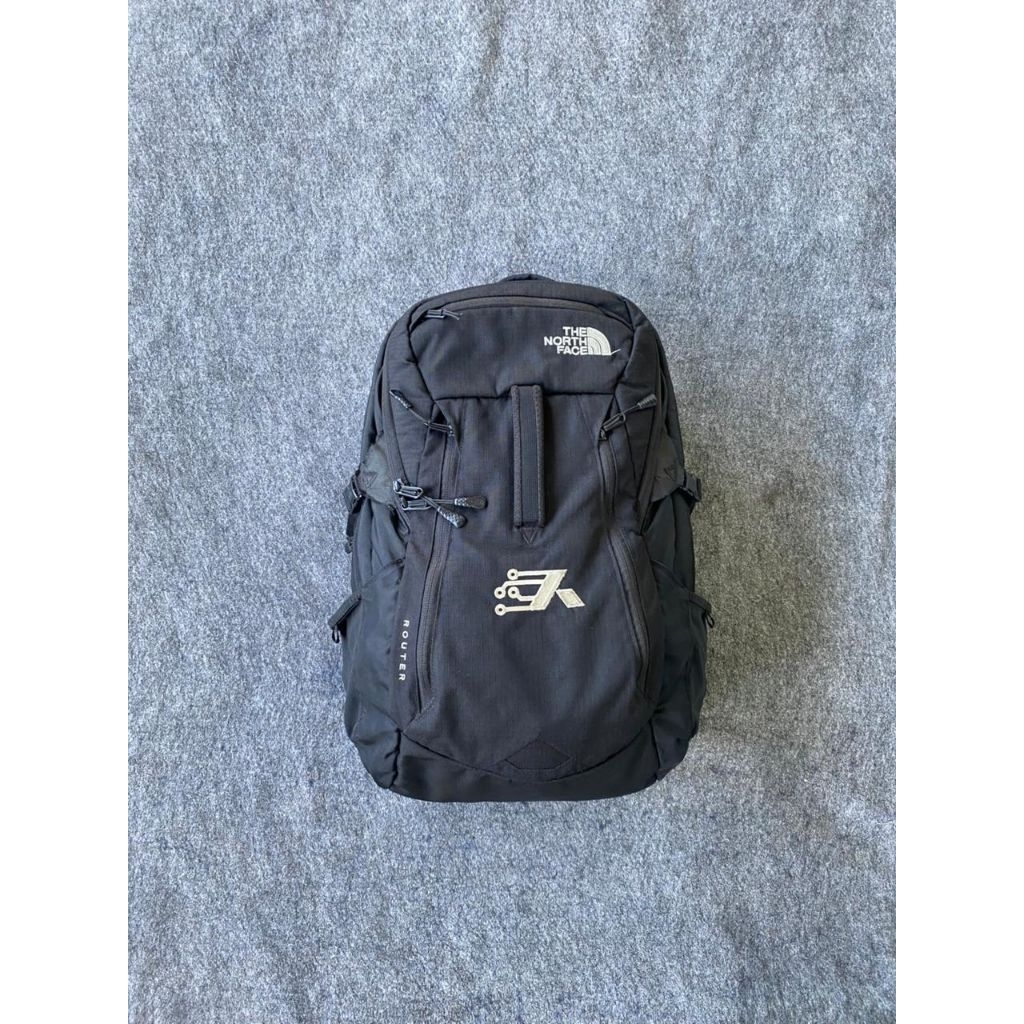 backpack tnf router