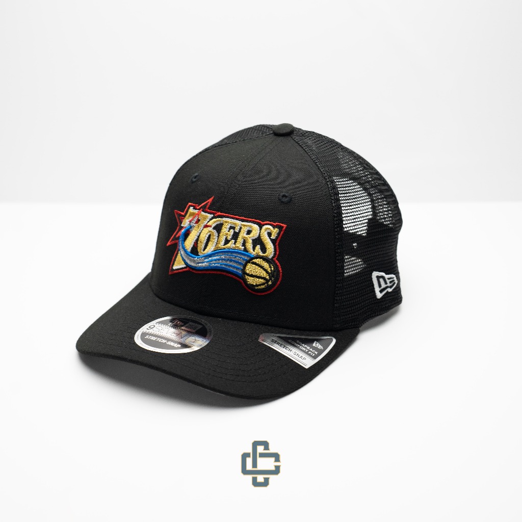 TOPI NEW ERA ORIGINAL NBA TRUCKER 9SEVENTY PHILADELPHIA 76ERS HWC EDITION BLACK
