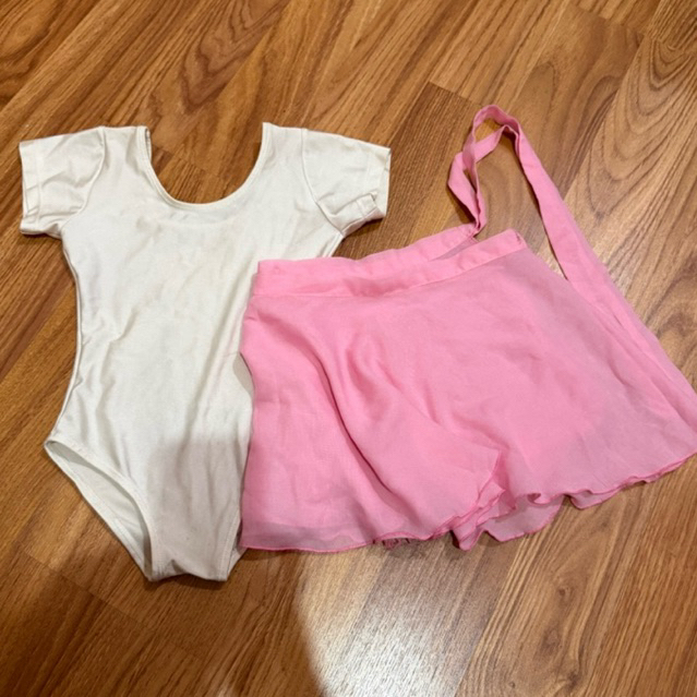 1 Set Baju Ballet Anak Kecil Preloved