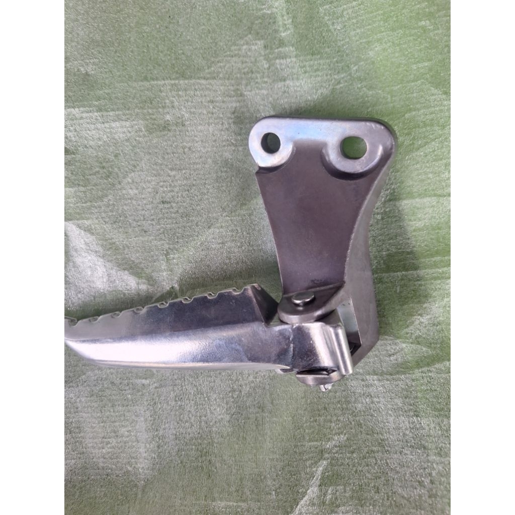 Dudukan footstep foot Step Belakang kanan Nmax Old Original