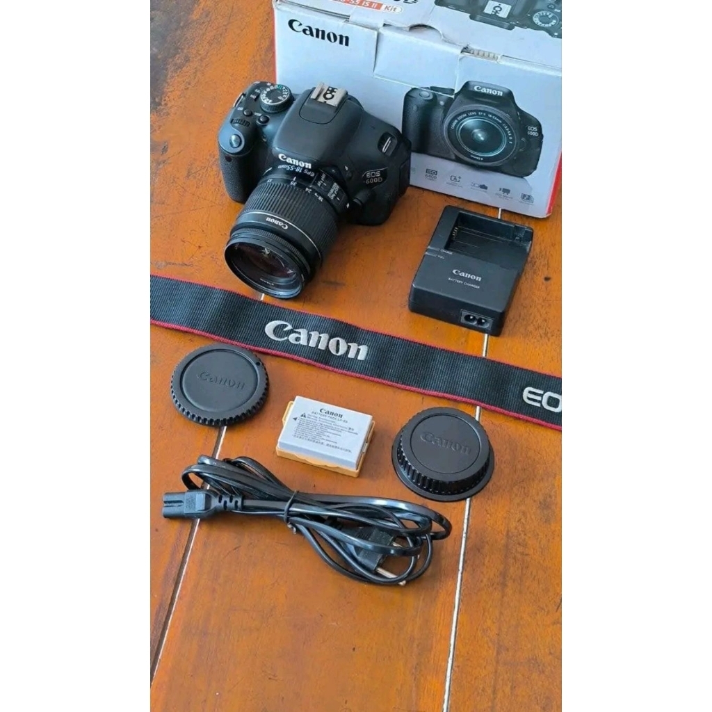 Kamera Canon Eos 600D Mulus + Memori + Tas + Baterai 2 + Box