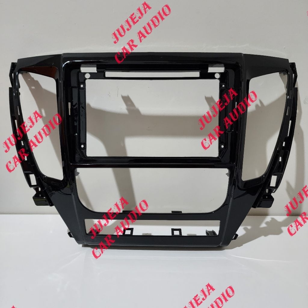 Frame head unit tv mobil android 9 inch mobil mitsubishi pajero 2016-2019